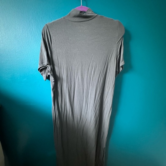 Paper Label Stretch Knit Dress in Large - EUC - Picture 2 of 3